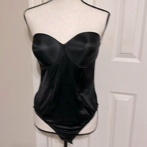 Women’s Lingerie—strapless